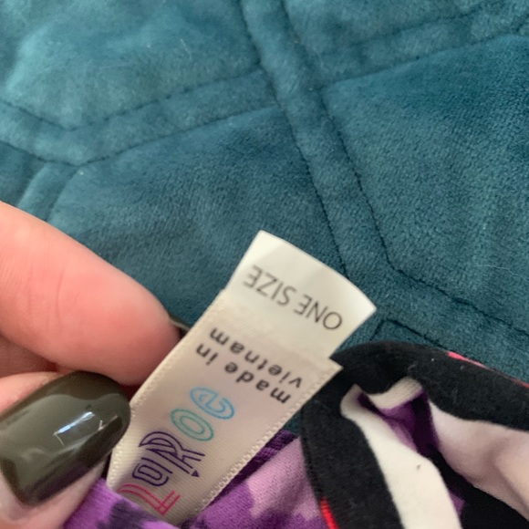 LULAROE MACAROON LEGGINGS - NEVER WORN - Picture 2 of 2